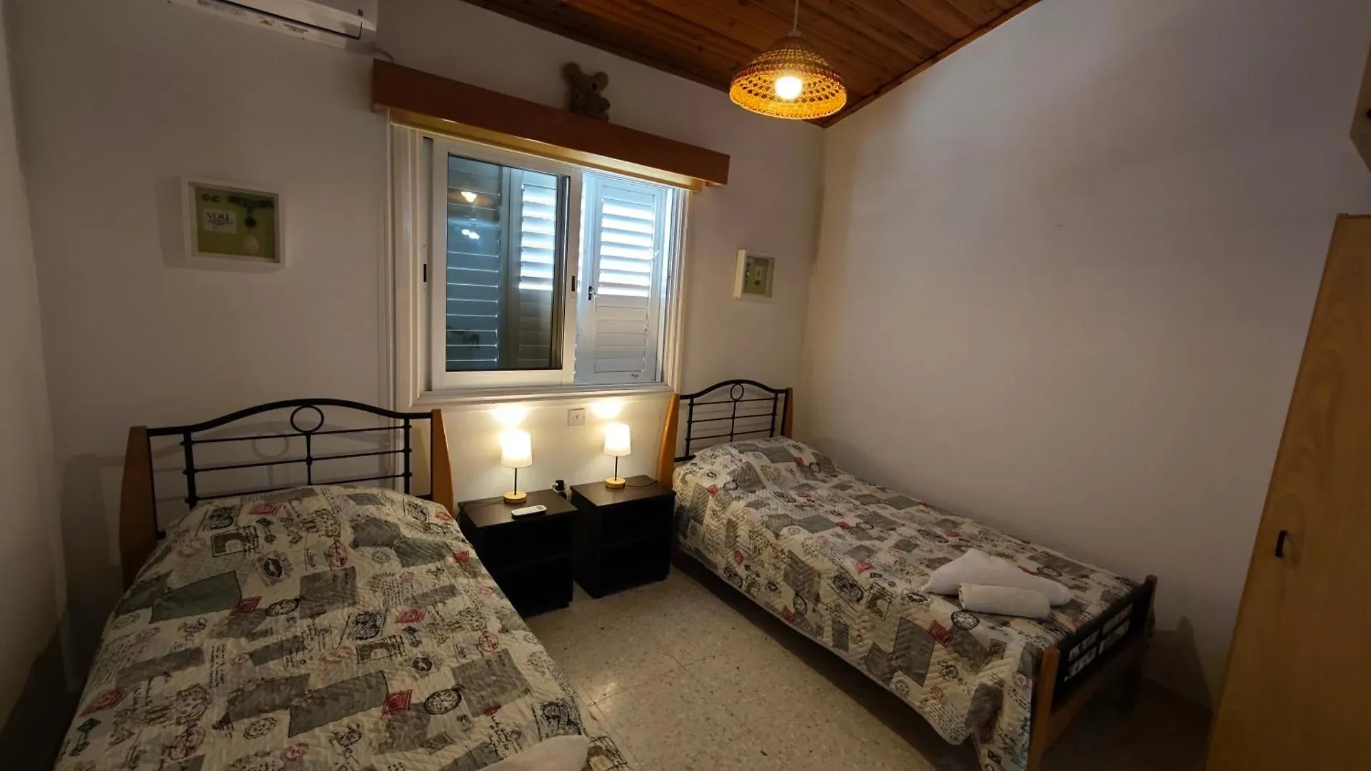 Relaxing Seaside Manors Apartment Larnaca